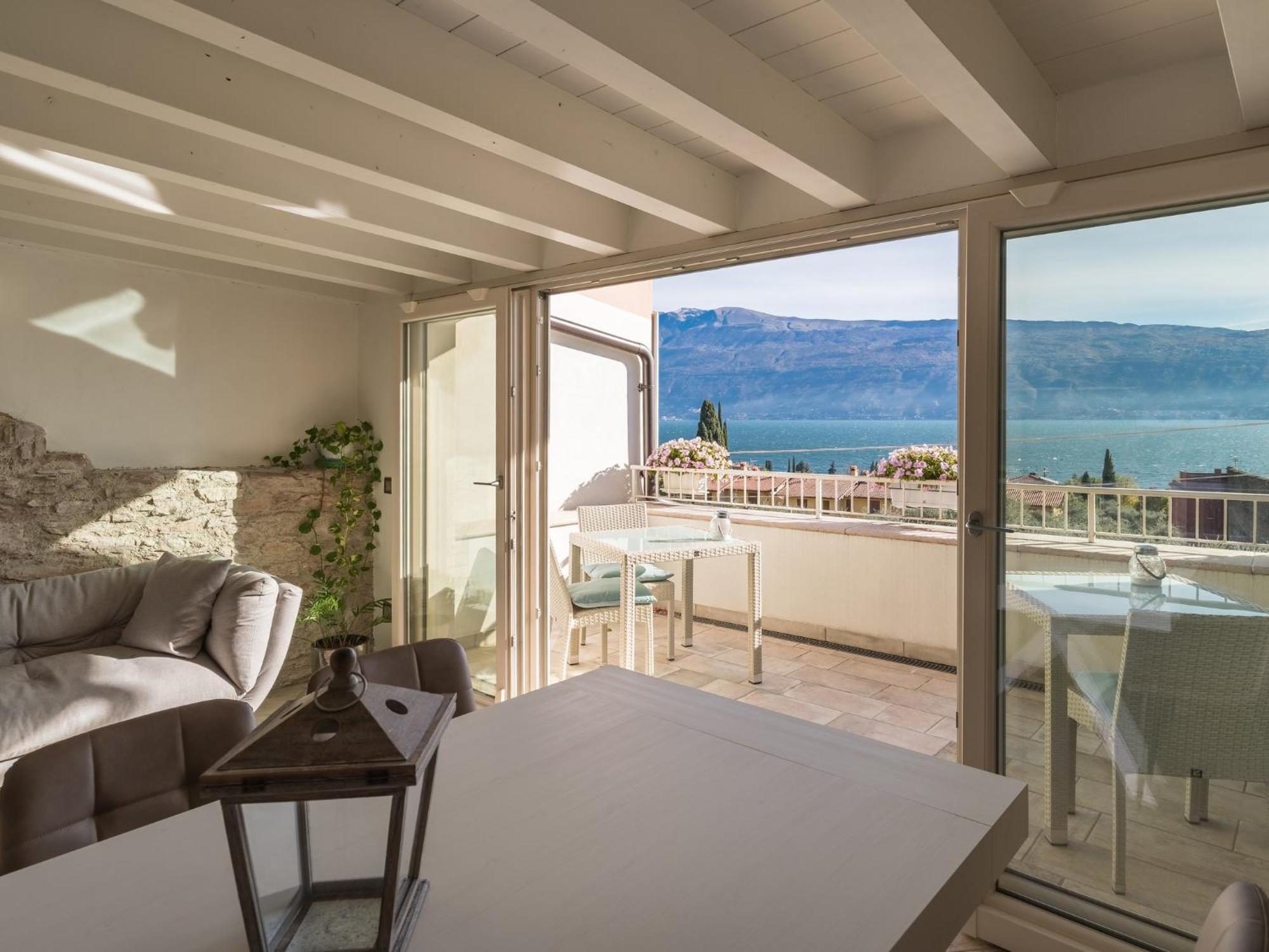 טוסקולנו מדרנו B&B Vistalago מראה חיצוני תמונה