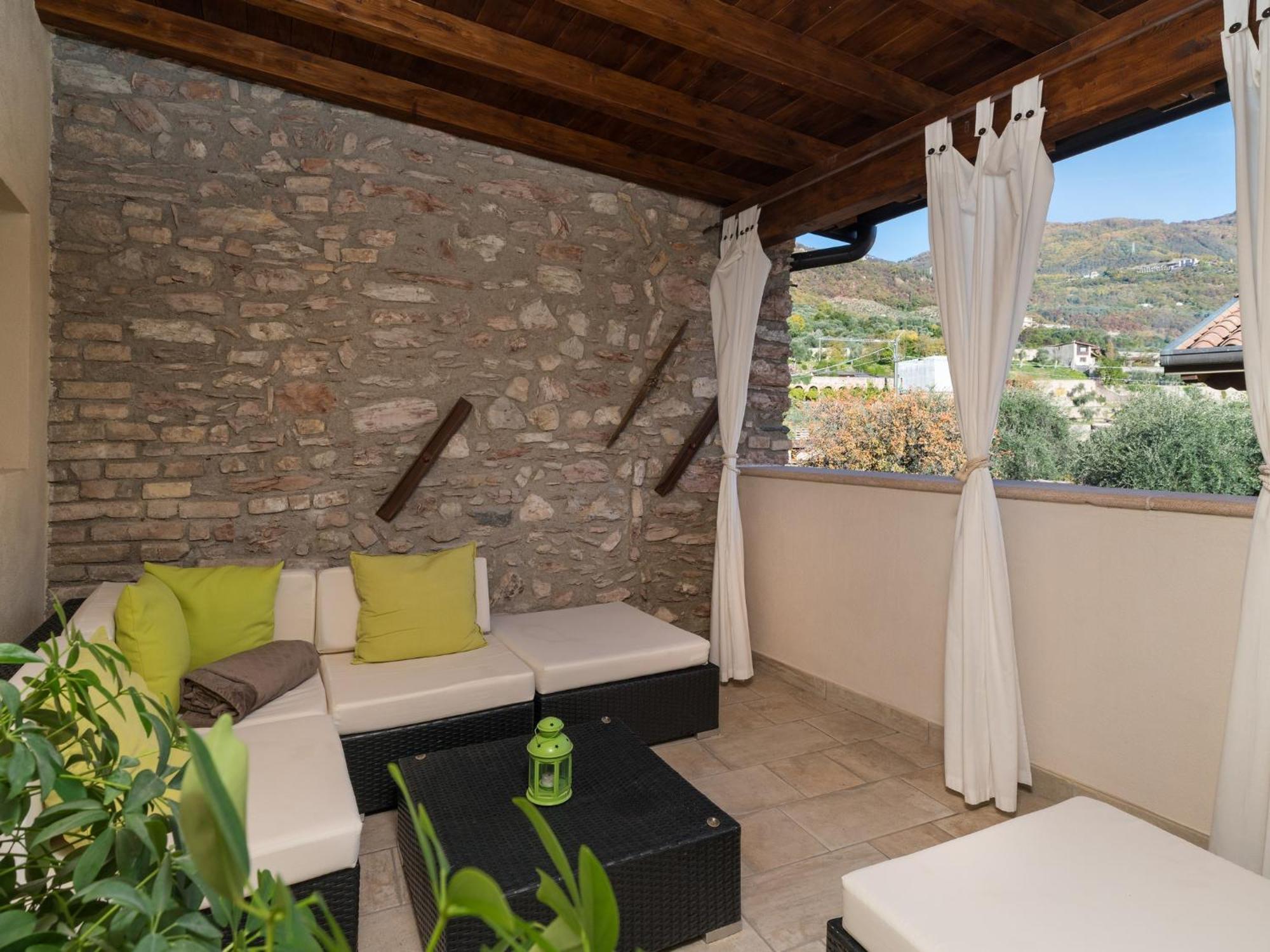 טוסקולנו מדרנו B&B Vistalago מראה חיצוני תמונה
